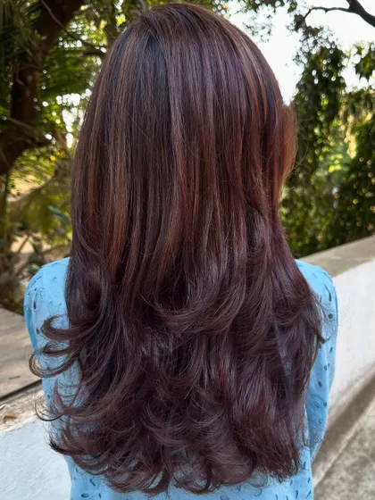 The back view of the 'Mahogany + Plum' color.