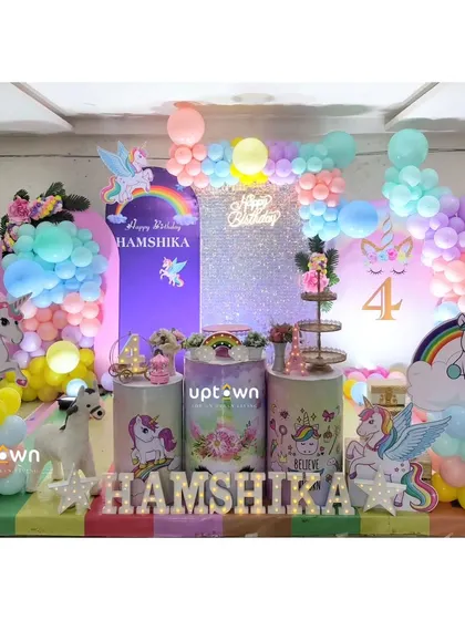The full setup for Hamshika's unicorn party.