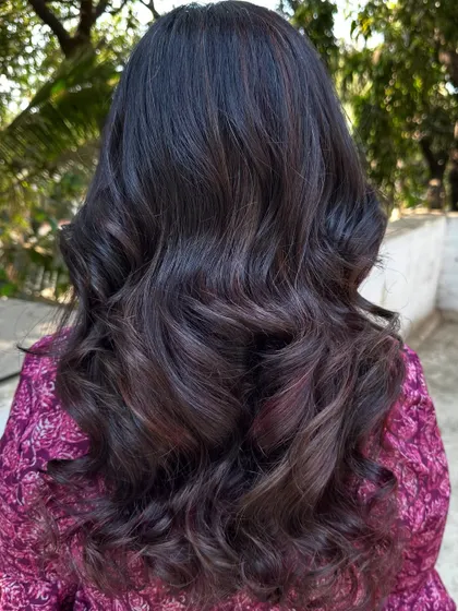 The back view of the stunning color.