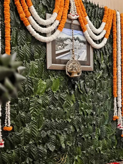 For a wedding in Coorg, what could be more personal than using leaves from the bride's family coffee estate? This backdrop was a tribute to her roots, creating a sustainable and deeply meaningful setting for the ceremony.