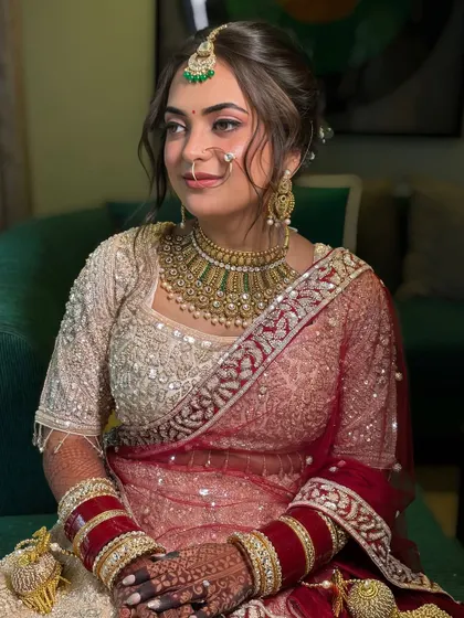 The bride looks poised and beautiful from every angle, thanks to a hairstyle that is both secure and stunning.