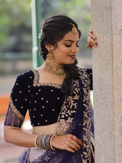 A graceful pose from Vinaya's engagement shoot. The simple yet stunning choker is a versatile piece, perfect for many different occasions.