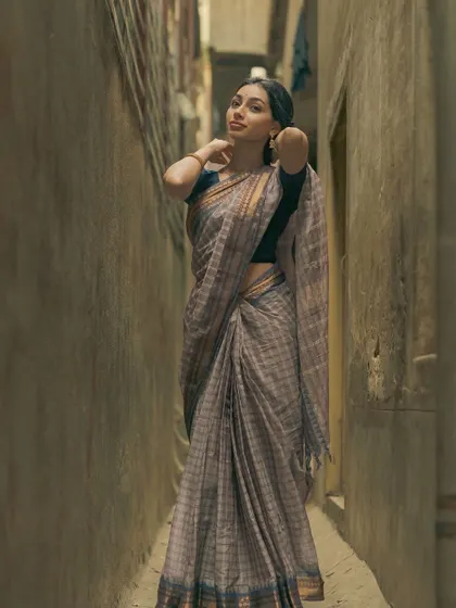 A duplicate of the Gandhi Bazaar shoot.