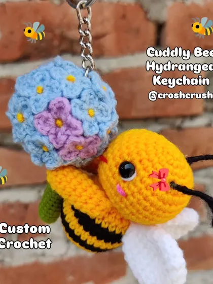 The final custom-ordered cuddly bee and hydrangea keychain.