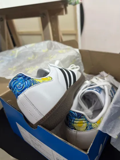 A small touch of "Starry Night" on the heel of these Adidas Sambas.