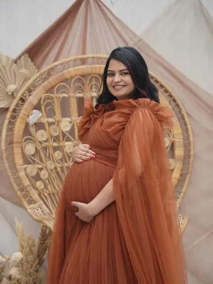 A collection of my work from various maternity photoshoots, showcasing different styles, locations, and outfits, from flowing gowns to chic casual wear.