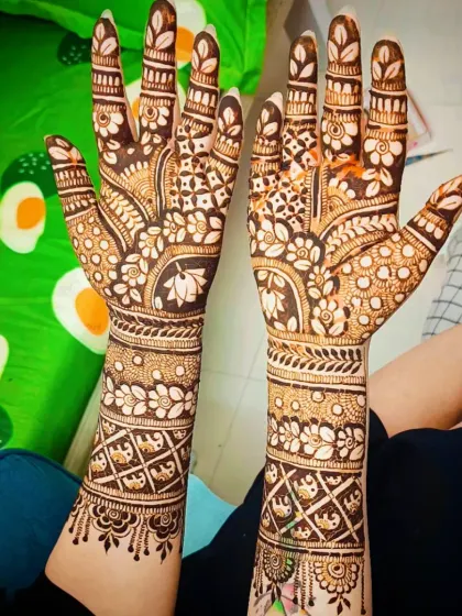 Another view of the lotus and floral band design.