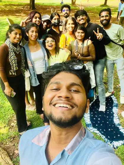 A happy selfie with the group. These workshops are as much about the people I meet as they are about the art we create. Njngal pwoliyalle guys?