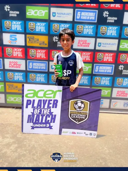 A U9 player is awarded Player of the Match.