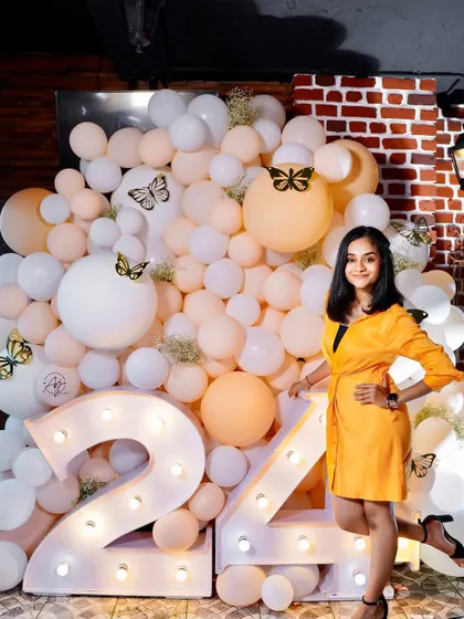 This butterfly themed birthday was so much fun to design. The decor featured a wall of balloons in soft colors, marquee numbers, and delicate butterfly accents.