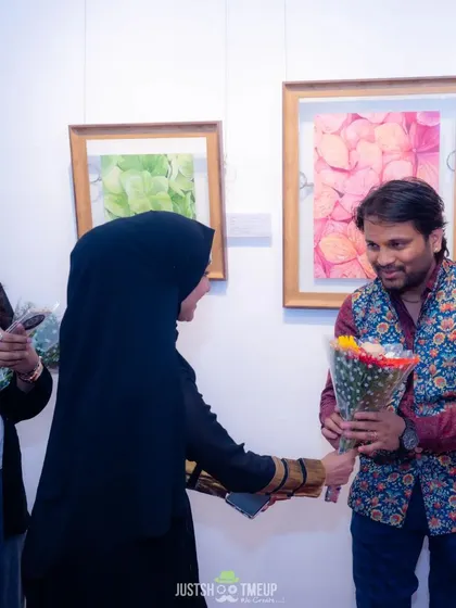 Being welcomed at the inauguration ceremony of a group exhibition. I am always happy to support emerging artists.