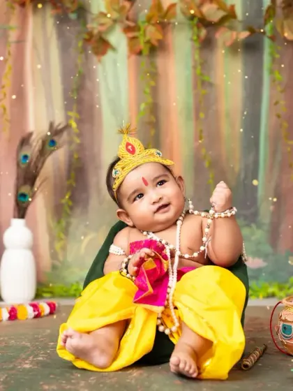Lost in thought, this little Kanha looks absolutely divine in our specially designed Vrindavan-inspired set.