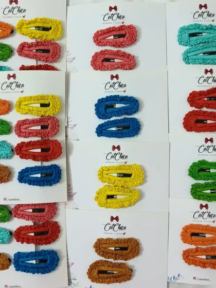 We offer our simple crochet clips in a huge range of colors, so you can always find the perfect match for any outfit.