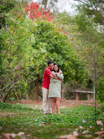 A warm embrace in a beautiful green park. Our pre-wedding shoots are all about capturing your natural connection in a relaxed setting.