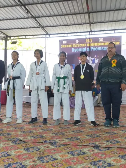 Anishka Mathias with her Silver Medal at the 38th Delhi State Cadet Taekwondo Championship.
