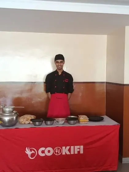A dedicated live counter for chaat, with our chef preparing fresh snacks. This is a popular choice for both corporate and private parties in Bangalore.