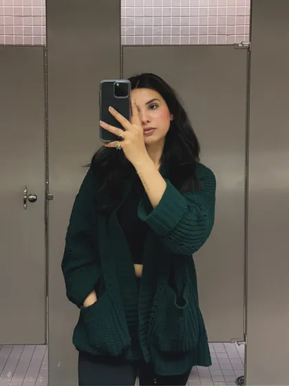 Another mirror selfie, because the lighting was good.