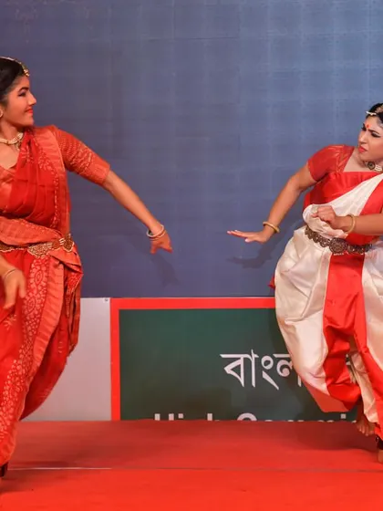 A performance from 'Sonar Bangla', a production celebrating the cultural landscape of Bengal. Here, we interpret the region's famous boatman songs, or 'Bhatiyali', through the vocabulary of Bharatanatyam.