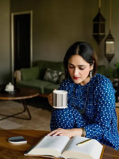 Another moment from my session with an author, enjoying a cup of tea while she reads. It’s these simple, peaceful moments that make a house a home.