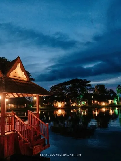 A poetic night at The Zuri Hotels in Kumarakom. The reflection of the lights on the serene backwaters created a magical and tranquil atmosphere for this destination wedding.