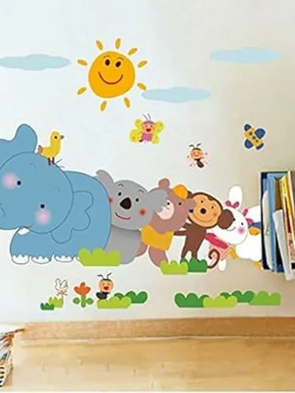 A simple and cute animal wallpaper featuring an elephant, koala, and monkey. This charming design is perfect for a nursery or a young child's room, adding a touch of sweetness to the decor.