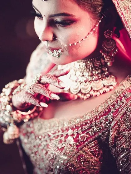 A contemplative and beautiful close-up of the bride.