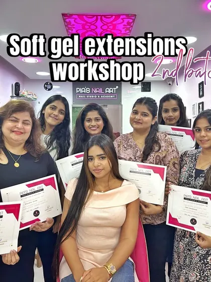 A full house at my second Soft Gel Extensions workshop! The demand for this skill is huge, and I make sure my students are ahead of the curve.