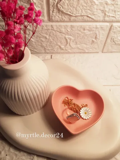 A beautiful gift set featuring our oval cloud tray, mini heart dish, and a ribbed vase. This combination creates a cohesive and peaceful look for any vanity or shelf.