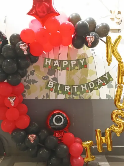 The complete Squid Game theme setup, perfect for a unique birthday party.