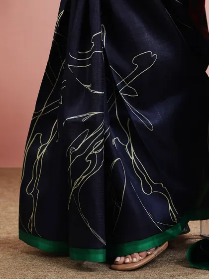 A detailed shot of the abstract print on the lower part of the saree.