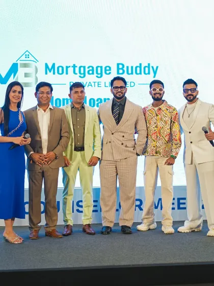 A group photo with the team and special guests at the Mortgage Buddy corporate event. A successful evening of knowledge sharing and networking.