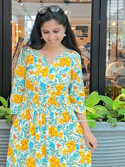 Discover the charm of our bestselling printed sets. This yellow floral kurta is perfect for adding a touch of sunshine to your day.