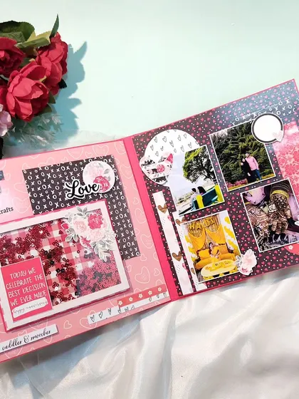This page features a large shaker window and multiple photo spots.