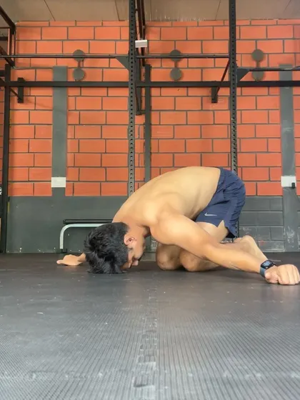 Another mobility drill for shoulder recovery. Listening to your body and choosing the right exercises is key.