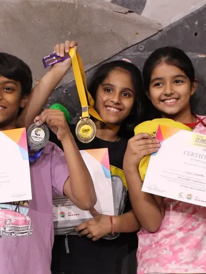 The winners of the 6-9 girls category, proudly showing off their medals and certificates. It's so rewarding to see their hard work pay off. Well done, crushers!