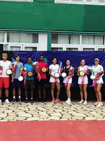 A great shot of the winners and finalists at the ITF J100 event in Uzbekistan. Our player Sehaj's success here, winning the doubles title, demonstrates our academy's presence on the international junior tour.