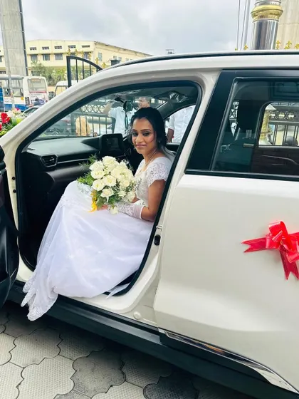 My happy Christian bride from Kerala, all ready to leave for the church. Her smile shows how confident and beautiful she felt.