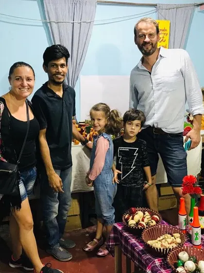 It was a pleasure to welcome renowned Hungarian photographer Pál Nánási and his family to our workshop. We love sharing our craft with visitors from around the globe and seeing their joy as they explore our showroom.