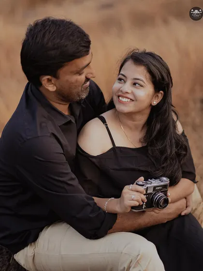 A duplicate of ID 84, this shot captures the couple's happy interaction, making the prop feel like a natural part of their story.
