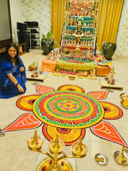 A beautiful rangoli to go with my royal blue saree for the Dasara doll festival. It’s all about celebrating the art of storytelling through colors and traditions.