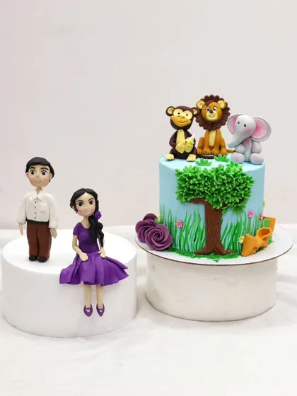 In my fondant classes, you learn to create a variety of toppers. This includes adorable animal figurines for a jungle cake and detailed human figures for a personalized touch.