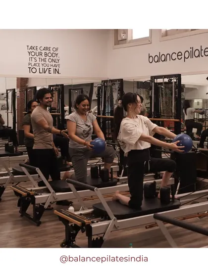 All smiles during a group session. The energy of working out together is contagious and keeps everyone motivated.