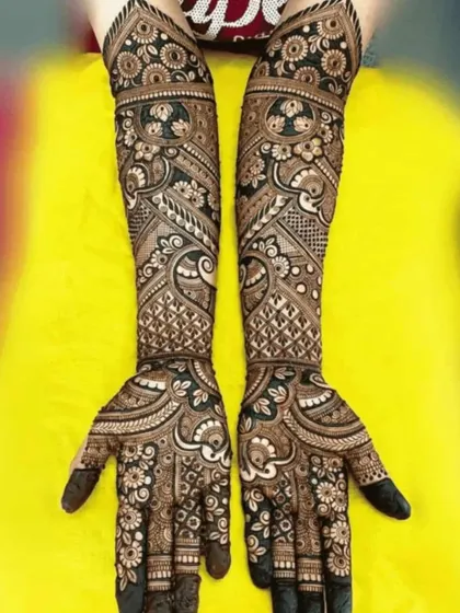 A stunning design with a mix of paisley and geometric patterns.