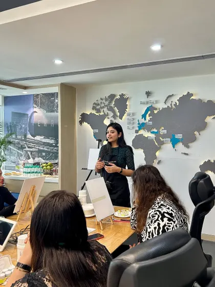 Here I am, kicking off the Women's Day workshop at Statkraft. The room is set up and ready for an afternoon of creativity and connection.