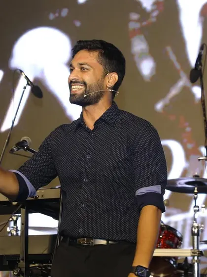 Performing at the Karnataka Golf Association for a club show. These events have a fantastic, relaxed vibe, allowing for a lot of fun interaction and banter with the audience.