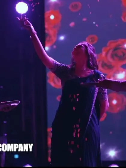 A sweet, interactive moment during the family performance. I love incorporating these small details that show connection and love.