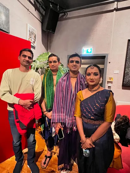 A post-performance picture with the cast of 'ĀBHA'. It's always a joy to meet with the audience and share the experience after the show.