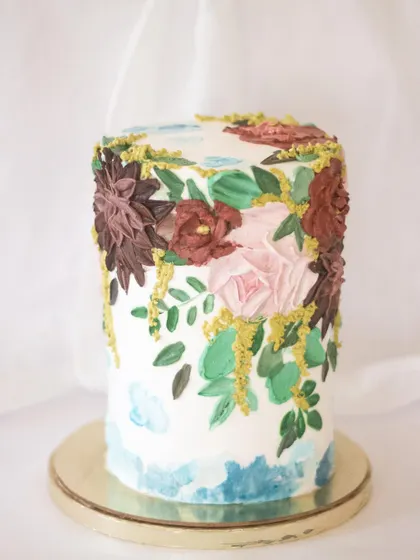 Each cake has a story, and this one was a reminder to be kind to others and to myself. Even when things don't go perfectly, there is still beauty and joy to be found.