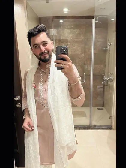 A mirror selfie showing off my ethnic wear before heading to an event.