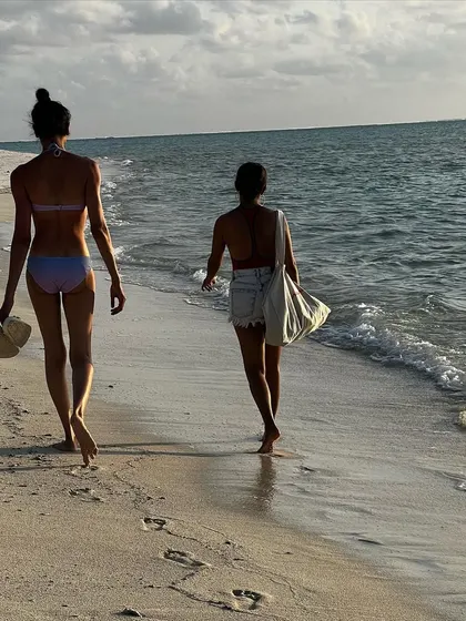 Barefoot walks on the beach, leaving footprints in the sand. These simple, mindful moments are what a true retreat is all about.